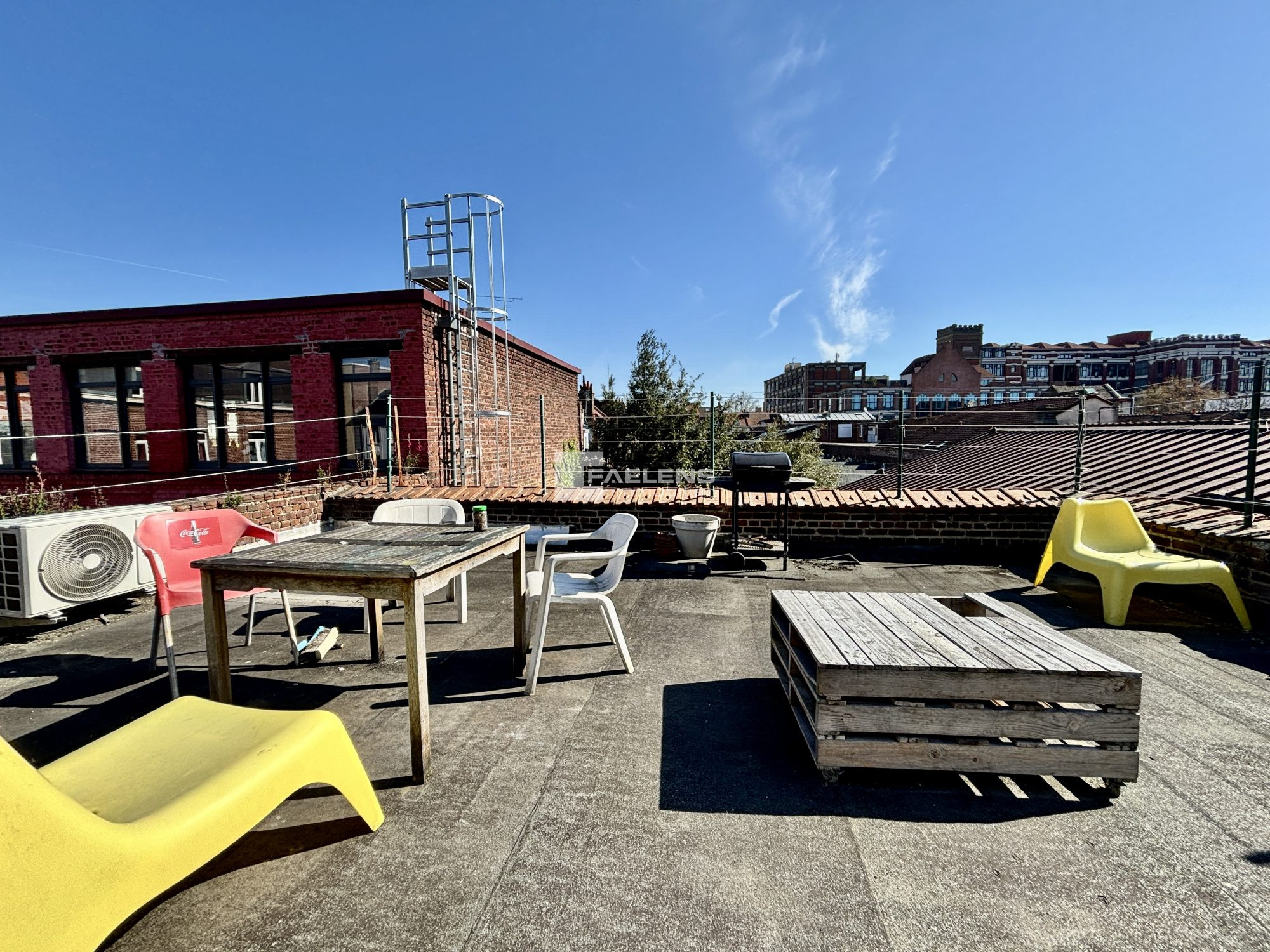 Immeuble 4 pièces 204 m² · à Lille · 204 m² · 423 000 €