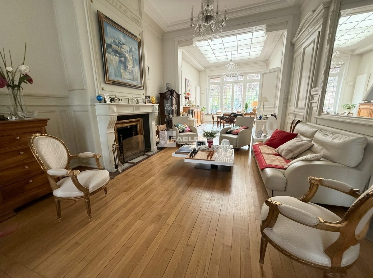 Maison 7 pièces 289 m² · à Lille · 289 m² · 999 000 €